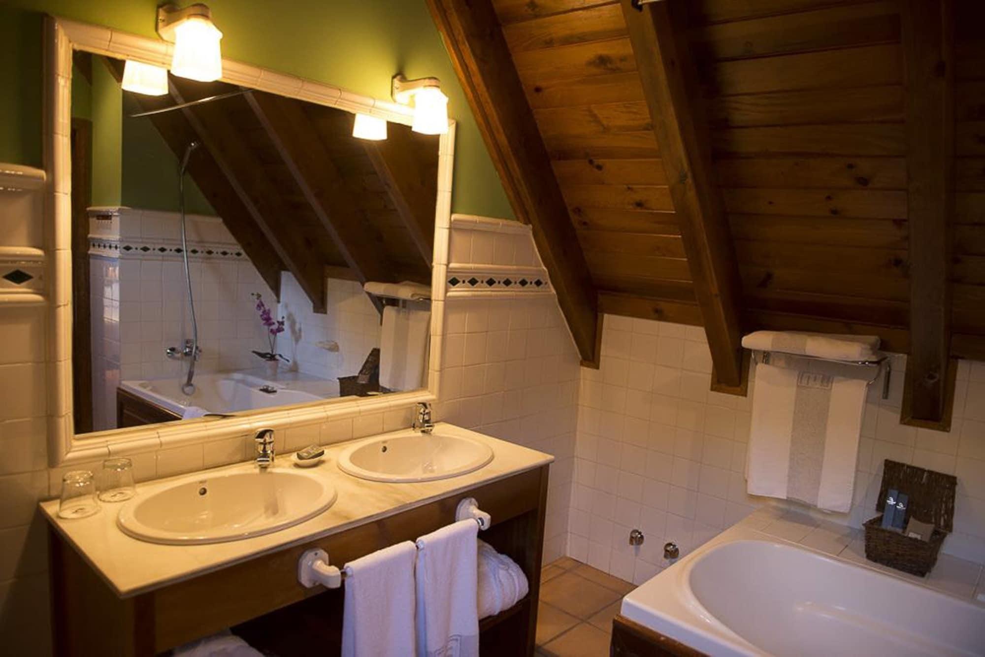 Hotel Chalet Bassibe Baqueira Beret Luaran gambar