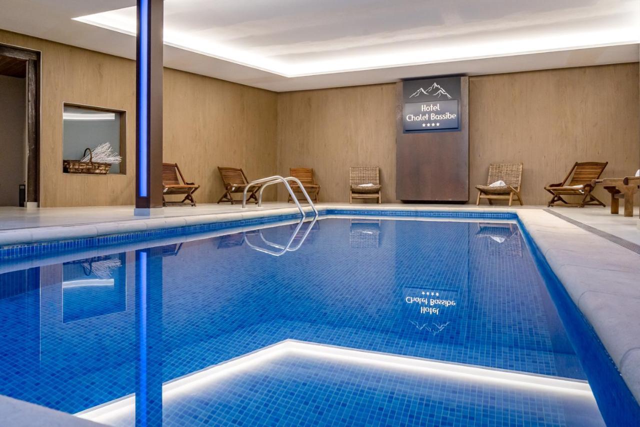 Hotel Chalet Bassibe Baqueira Beret Luaran gambar