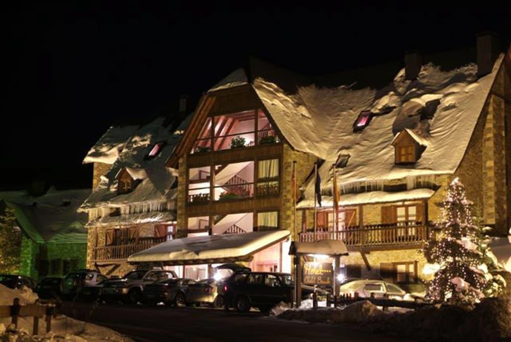 Hotel Chalet Bassibe Baqueira Beret Luaran gambar