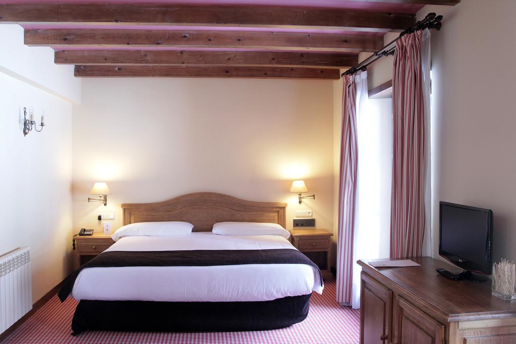 Hotel Chalet Bassibe Baqueira Beret Luaran gambar