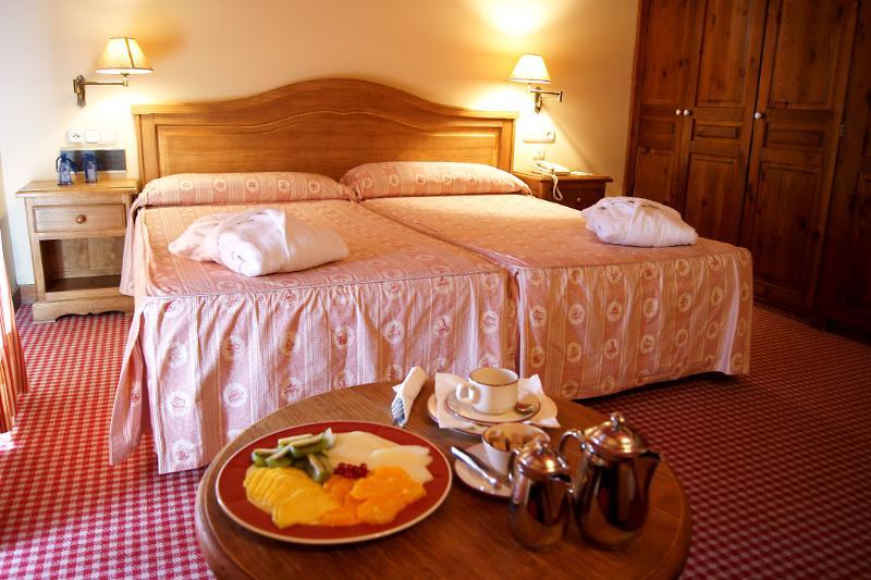 Hotel Chalet Bassibe Baqueira Beret Luaran gambar