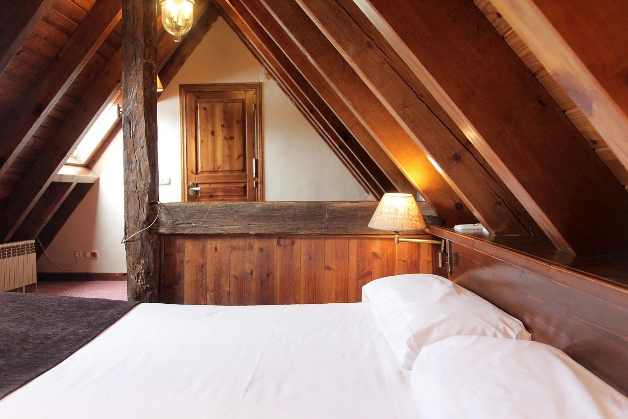 Hotel Chalet Bassibe Baqueira Beret Luaran gambar